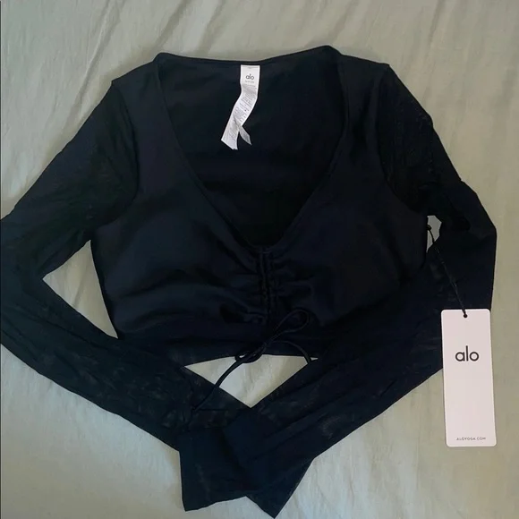 Alo Yoga Mesh Divine Long Sleeve Bra - Picture 3 of 6